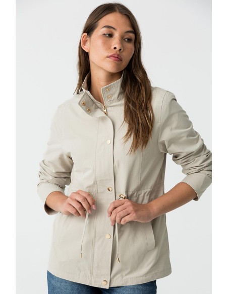 CHAQUETA-PARKA-EIGE-ANOTONADA-CORDÓN-AJUSTABLE-VELA-TIFFOSI