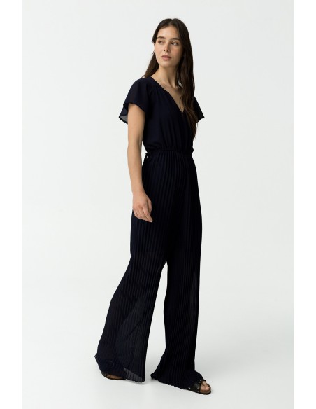 MONO-LARGO-MARINO-CUELLO-ÌCO-CINTURA-ELÁSTICA-PANTALONES-EFECTO-PLISADO MONO-LARGO-MARINO-CUELLO-ÌCO-CINTURA-ELÁSTICA-PANTALONES-EFECTO-PLISADO