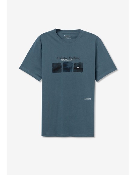 CAMISETA-AZULÓN-ESTAMPADO-FRONTAL-RHYS-TIFFOSI