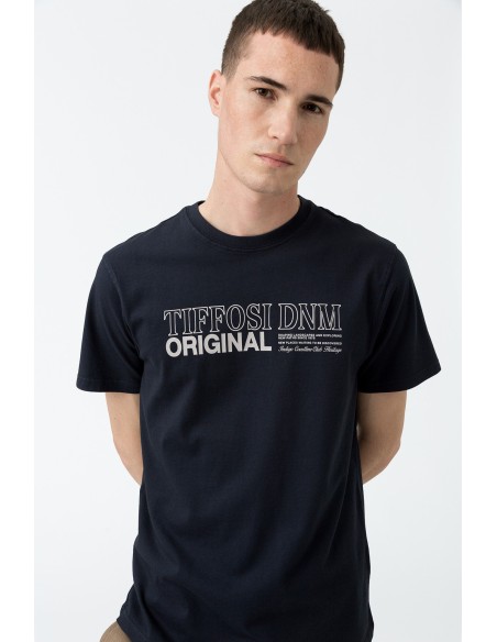 CAMISETA-AZUL-MARINO-LETRAS-CONTRASTE-FRONTAL-KARTER-TIFFOSI
