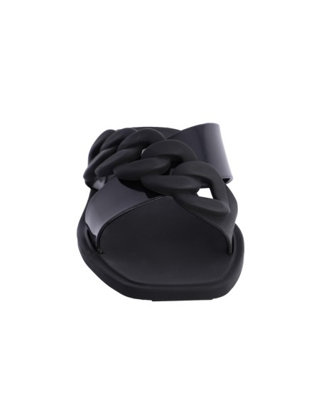 CHANCLAS-NEGRAS-DOS-TIRAS-CRUZADAS-LIS-CADENA-SANTORINI-FORTIME