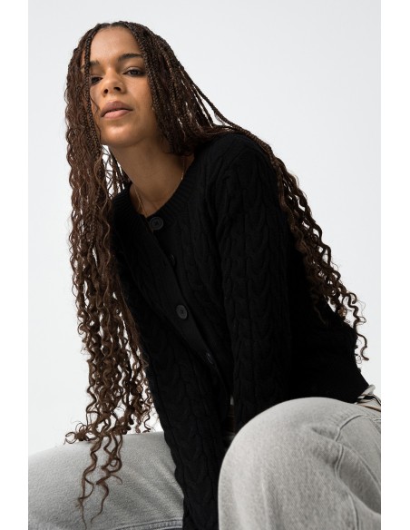 CARDIGAN-PUNTO-TRENZADO-BOTONES-LIMNORIA-TIFFOSI