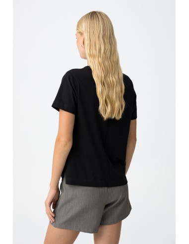 CAMISETA-MANGA-CORTA.DETALLES-BORDADOS-FRONTALES-NEGRA-BLANCA-BOLD-TIFFOSI