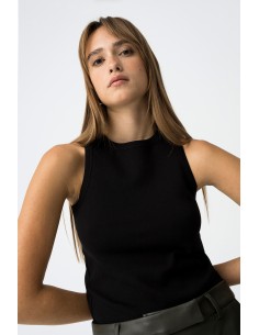 camiseta-top-sisa-cuello-redondo-básica-atemporal-fig-tiffosi