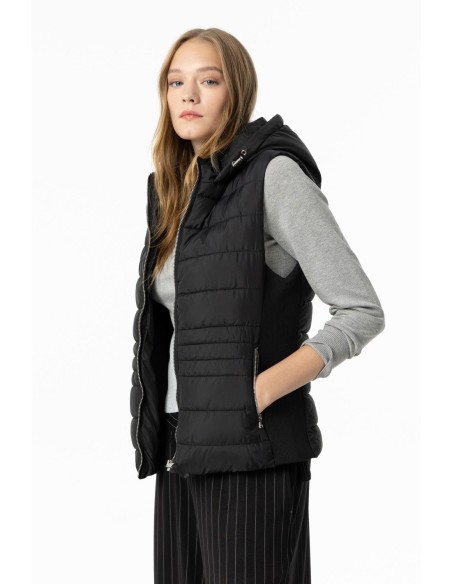 CHALECO-COMBINADO-ACOLCHADO-CAPUCHA-BOLSILLOS-LATERALES-TIFFOSI