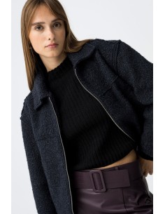 CHAQUETA-CORTA-TEJIDO-RIZADO-SUAVE-KILLA-TIFFOSI