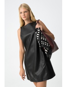 VESTIDO-CORTO-EFECTO-PIEL-NEGRO-SIN MANGAS-CLASSY-TIFFOSI 2