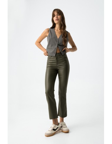 PANTALONES-EFECTO-PIEL-PERMERA-ACAMPANADA-MEGAN-TIFFOSI