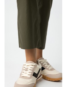 PANTALONES-EFECTO-PIEL-PERMERA-ACAMPANADA-MEGAN-TIFFOSI 2