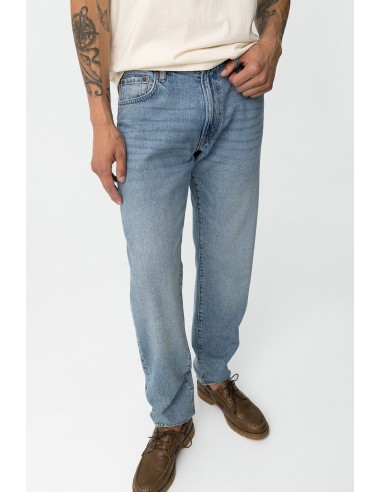 JEANS-AZUL-CLARO-CORTE-RECTO-CINCO-BOLSILLOS-AUSTIN-TIFFOSI