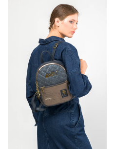 MOCHILA-MEDIANA-PASEO-COMPARTIMENTO-FRONTAL-TRASERO-CIERRE-CREMALLERA-BOUTIQUE-ANEKKE