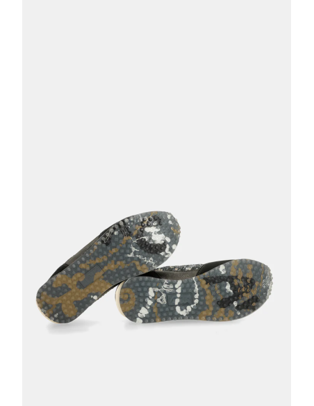 DEPORTIVOS-NEGROS-SUELA-MULTICOLOR-ANEKKE