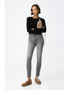 JEANS-GRISES-TIRO-ALTO-SKINNY-5-BOLSILLOS-LAUREN-TIFFOSI