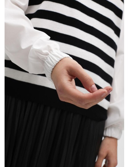 JERSEY-RAYAS.NEGRO-BLANCO-MANGAS-POPEL,IN-BOTONES-DORADOS-LOLA-CASADEMUNT