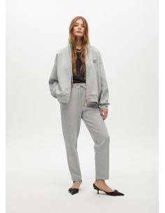 PANTALÓN-CHANDAL-CORDONES-AJUSTABLES-LOGO-LATERAL-LOLA-CASADEMUNT 2