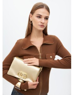 BANDOLERA-TRIPLE-SOLAPA-CIERRE-IMÁN-ASA-BANDOLERA-LOLA-CASADEMUNT