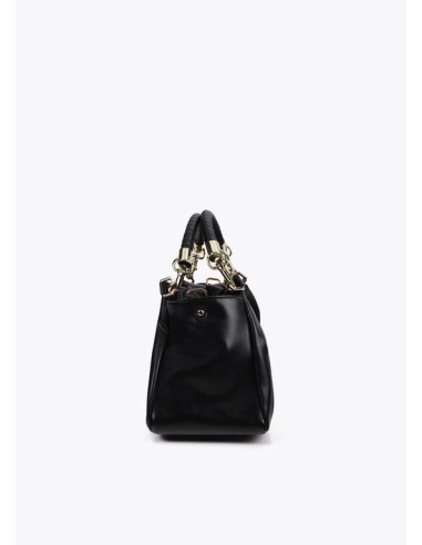 BOLSO-BANDOLERA-DETALLES-DORADO-ASA-MANO-TRENZADA-NEGRO-LOLA-CASADEMUNT
