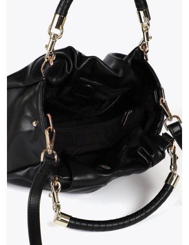 BOLSO-BANDOLERA-DETALLES-DORADO-ASA-MANO-TRENZADA-NEGRO-LOLA-CASADEMUNT