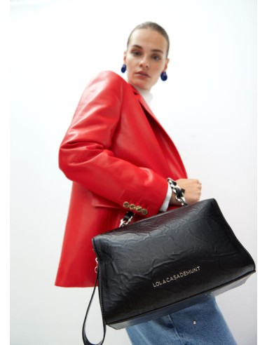 BOLSO-MALETIN-NEGRO-EFECTO-PIEL-ARRUGADA-ASA-MANO-ASA-BANDOLERA-LOLA-CASADEMUNT