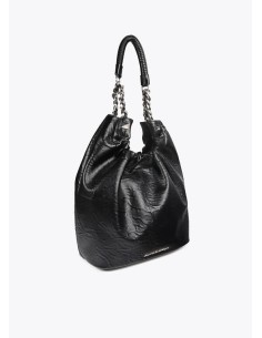 BOLSO-SHOPPER-NEGRO-EFECTO-PIEL-ARRUGADA-NEGRO-ASA-DOBLE-CADENA-LOLA-CASADEMUNT 2