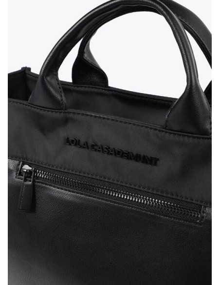 BOLSO-NEGRO-COMBINADO-NYLON-EFECTO-PIEL-DOS-ASAS-MANO-ASA-BANDOLERA-COMPARTIMENTO-FRONTAL-LOLA-CASADEMUNT