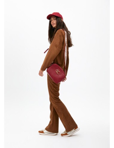 BANDOLERA-MONOGRAMA-ROMBOS-DOS-ASAS-REGULABLR-LOGO-DORADO-OVALADO-LOLA-CASADEMUNT