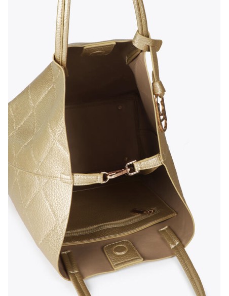 SHOPPER-MONOGRAMA-ROMBOS-DOS-ASAS-HOMBRO-LOGO-DORADO-OVALADO-LOLA-CASADEMUNT