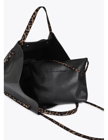 SHOPPER-NEGRO-DOS-ASAS-HOMBRO-MANO-ANIMAL-PRINT-NECESER-INTERIOR-LOLA-CASADEMUNT