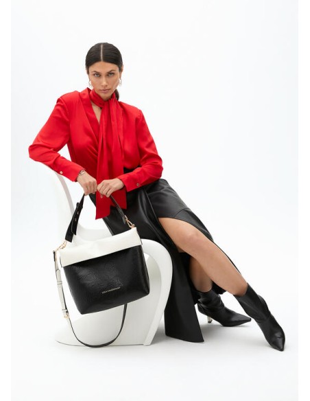 BOLSO-HOBO--BICOLOR-BLANCO-NEGRO-DOS-ASAS-HOMBRO-BANDOLERA-LOLA-CASADEMUNT