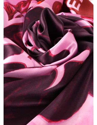 PAÑUELO-CUADRADO-FLOR-LOGO-BORDES-LOLA-CASADEMUNT