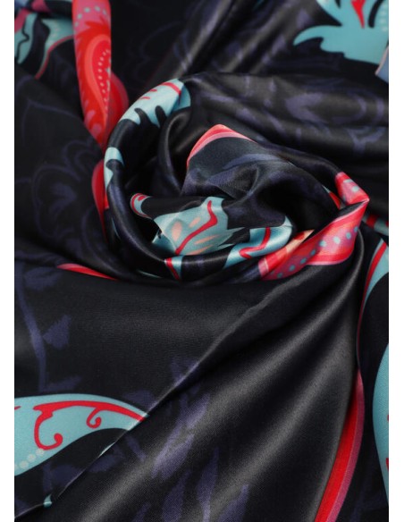 PAÑUELO-CUADRADO-PAISLEY-AZUL-LILA-LOGO-BORDES-LOLA-CASADEMUN