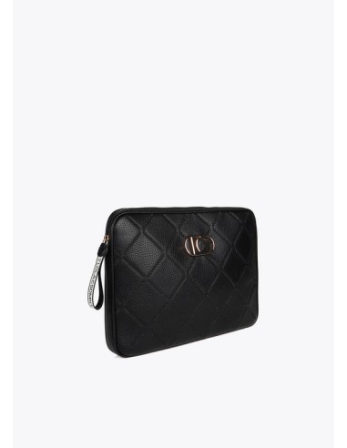 FUNDA-ORDENADOR-MONOGRAMA-ROMBOS-COMPARTIMETO-TRASERO-ASA-MANO-ASA-BANDOLERA-REGULABLE-EXTRAÍBLE-LOLA-CASADEMUNT