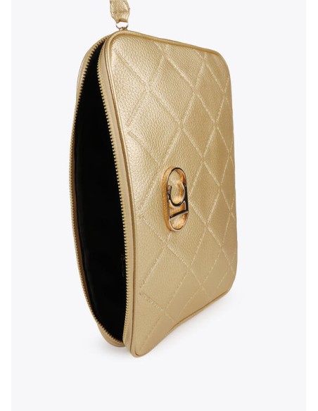 FUNDA-ORDENADOR-MONOGRAMA-ROMBOS-COMPARTIMETO-TRASERO-ASA-MANO-ASA-BANDOLERA-REGULABLE-EXTRAÍBLE-LOLA-CASADEMUNT