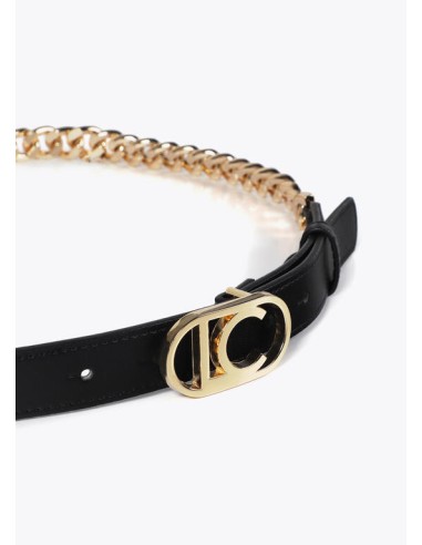 CINTURÓN-COMBINADO.CADENA-DORADO.EFECTO-PIEL-NEGRO-HEBILLA-LOGO-OVALADO-DORADO-LOLA-CASADEMUNT
