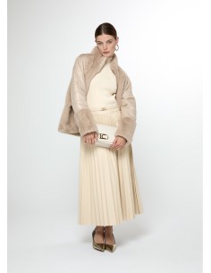 ABRIGO-COMBIMADP-CRUDO-PELO-PLUMAS-LOGO-MANGA-CIERRE-CREMALLERA-LOLA-CASADEMUNT 2