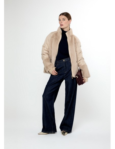 ABRIGO-COMBIMADP-CRUDO-PELO-PLUMAS-LOGO-MANGA-CIERRE-CREMALLERA-LOLA-CASADEMUNT