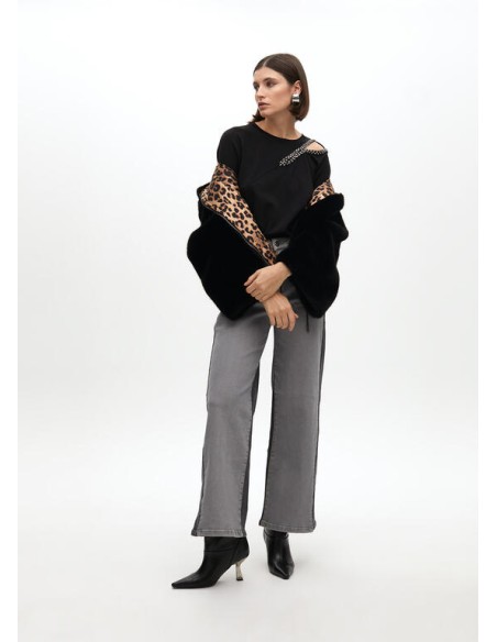 ABRIGO-PELO-NEGRO-CAPUCHA-AJUSTABLE-CIERRE-CREMALLERA-INTERIOR-FORRADO-ESTAMPADO-ANIMAL-PRINT-LOLA-CASADEMUNT