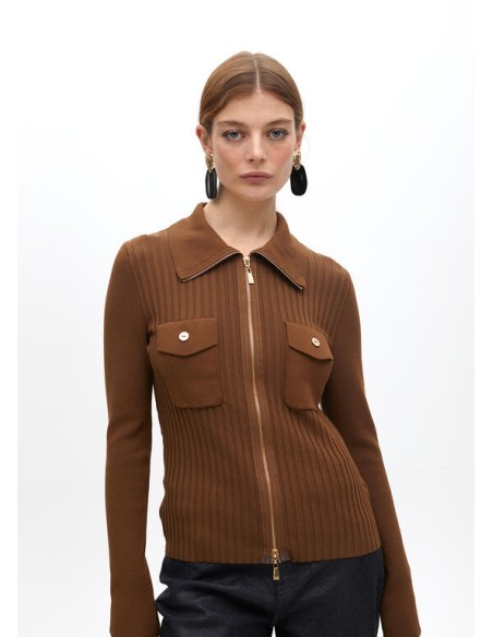 CÁRDIGAN-CREMALLERA-ACANALADO-CUELLO-CLÁSICO-DOBLE-BOLSILLO-LOLA-CASADEMUNT