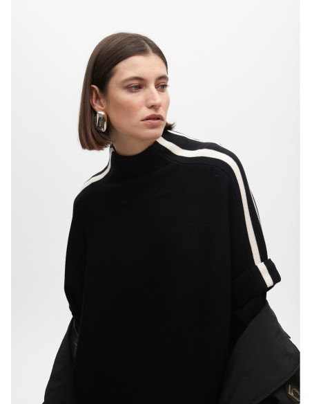 JERSEY-MANGASCONTRASTE-DOBLADILLO-CUELLO-PERKI-ABERTURAS-LATERALES-LOLA-CASADEMUNT