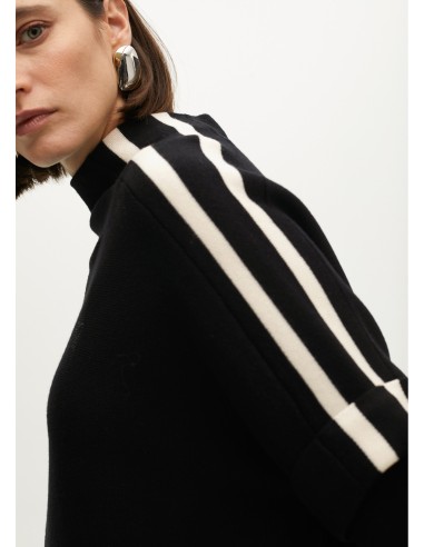 JERSEY-MANGASCONTRASTE-DOBLADILLO-CUELLO-PERKI-ABERTURAS-LATERALES-LOLA-CASADEMUNT