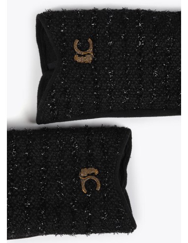 GUANTES-NEGRO-TWEED-AJUSTADO-LOGO-DORADO-LOLA-CASADEMUNT