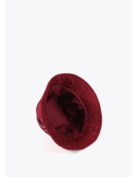 SOMBRERO-BUCKET-LOGOMANÍA-LOGO-LACADO-AL-TONO-PARTE-FRONTAL-LOLA-CASADEMUNT