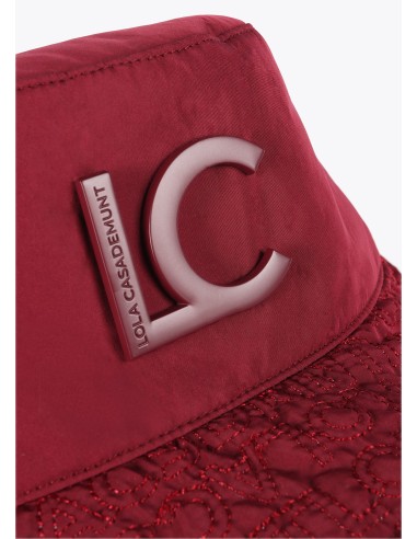 SOMBRERO-BUCKET-LOGOMANÍA-LOGO-LACADO-AL-TONO-PARTE-FRONTAL-LOLA-CASADEMUNT