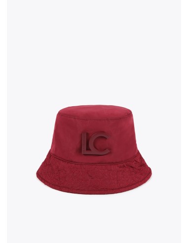 SOMBRERO-BUCKET-LOGOMANÍA-LOGO-LACADO-AL-TONO-PARTE-FRONTAL-LOLA-CASADEMUNT