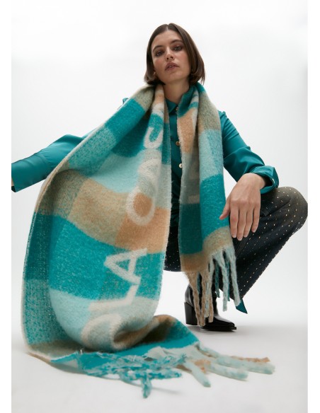 BUFANDA-CUADROS-COMBINACIÓN-COLORES-LOGO-GRANDE-FLECOSS-LOLA-CASADEMUNT