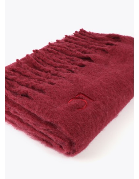 BUFANDA-LISA-MONOCOLOR-FLECOS-GRUESOS-LOGO-BORDADO-AL-TONO-LOLA-CASADEMUNT