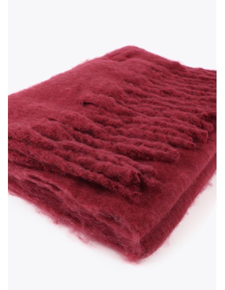 BUFANDA-LISA-MONOCOLOR-FLECOS-GRUESOS-LOGO-BORDADO-AL-TONO-LOLA-CASADEMUNT