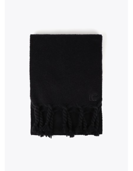 BUFANDA-LISA-MONOCOLOR-FLECOS-GRUESOS-LOGO-BORDADO-AL-TONO-LOLA-CASADEMUNT