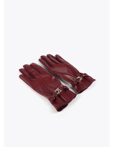 GUANTES-EFECTO-PIEL-DETALLE-PULSERA-AL-TONO-LOGO-OVALADO-BRILLANTITOS-LOLA-CASADEMUNT