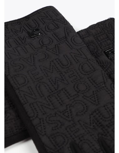 GUANTES-LOGOTIPADOS-TEJIDO-SUAVE-LOGO-METAL-AL-TONO-LOLA-CASADEMUNT